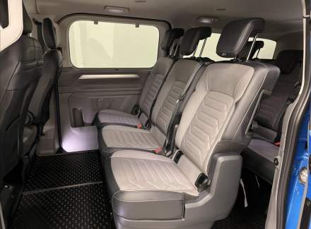 Volkswagen - Caravelle