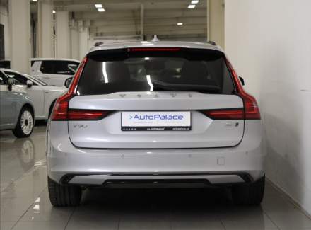 Volvo - V90