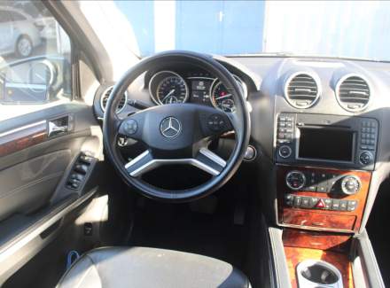 Mercedes-Benz - GL