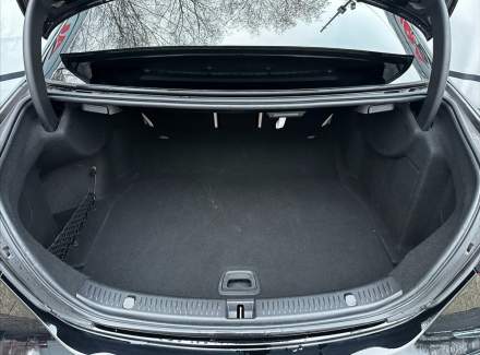 Mercedes-Benz - E-class