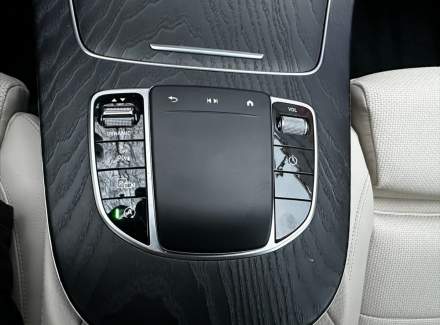 Mercedes-Benz - E-class