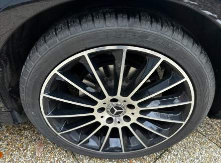 Mercedes-Benz - E-class