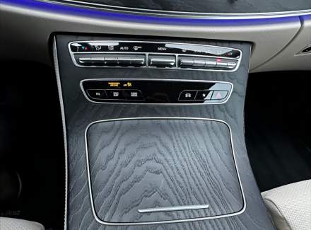 Mercedes-Benz - E-class