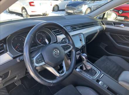Volkswagen - Passat