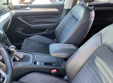 Volkswagen - Passat