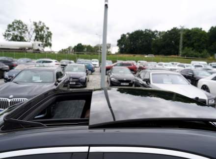 Mercedes-Benz - S-class