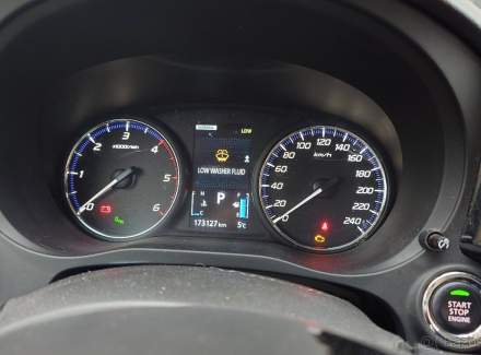 Mitsubishi - Outlander