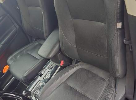 Mitsubishi - Outlander