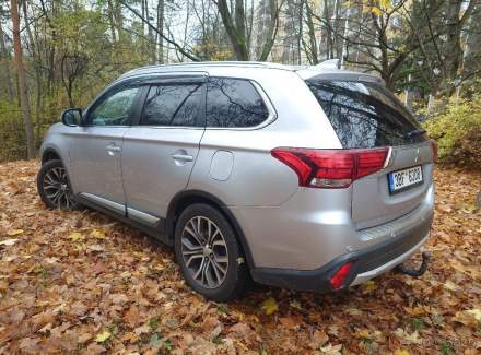 Mitsubishi - Outlander
