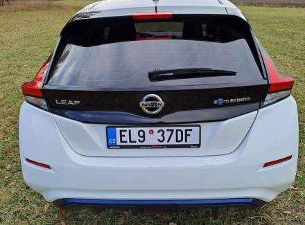 Nissan - Leaf