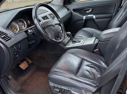 Volvo - XC90