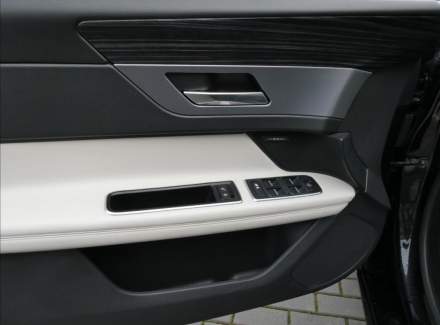 Jaguar - XF