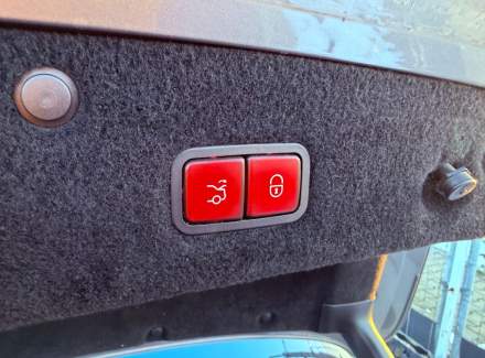 Mercedes-Benz - S-class