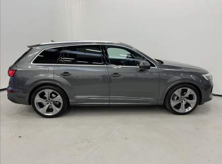 Audi - Q7