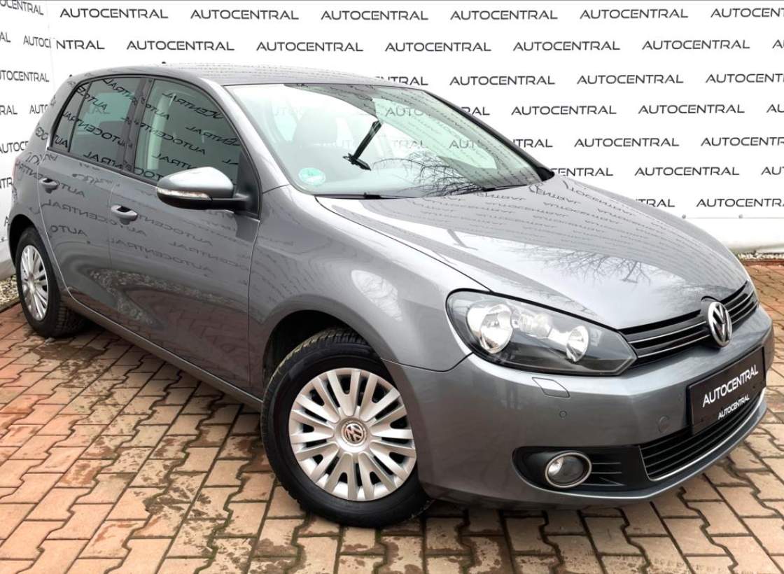 Volkswagen - Golf