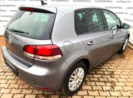 Volkswagen - Golf