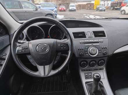 Mazda - 3