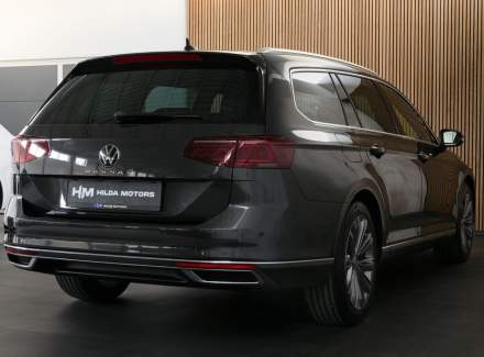 Volkswagen - Passat