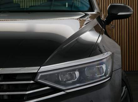 Volkswagen - Passat