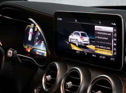 Mercedes-Benz - C-class