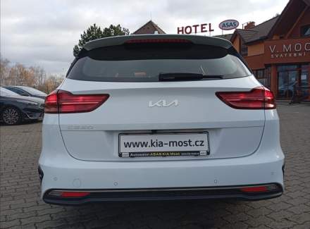 Kia - Cee'd