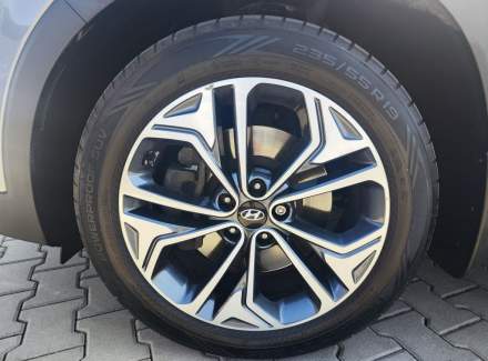 Hyundai - Santa FE