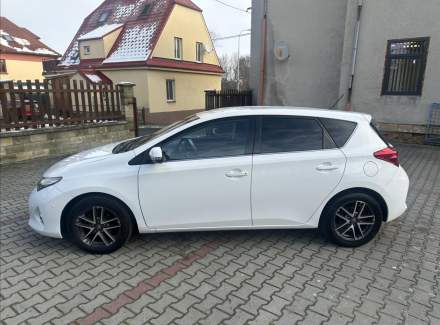 Toyota - Auris