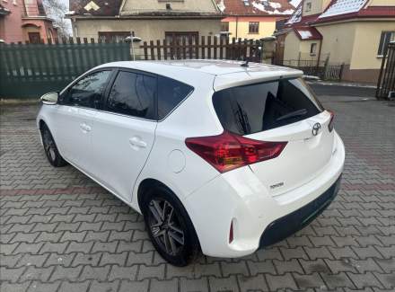 Toyota - Auris