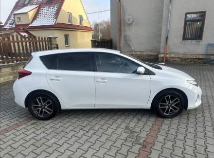 Toyota - Auris