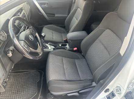 Toyota - Auris