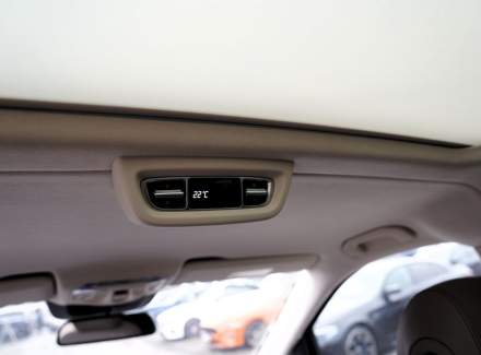 Mercedes-Benz - V-class