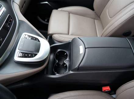 Mercedes-Benz - V-class