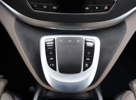 Mercedes-Benz - V-class