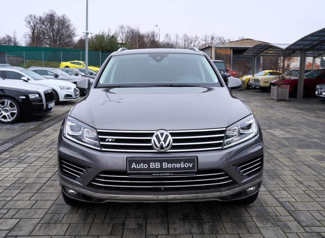 Volkswagen - Touareg