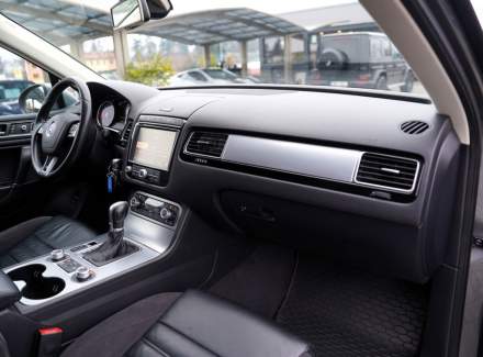 Volkswagen - Touareg