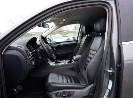 Volkswagen - Touareg