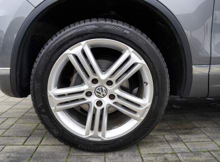 Volkswagen - Touareg