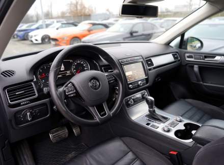 Volkswagen - Touareg