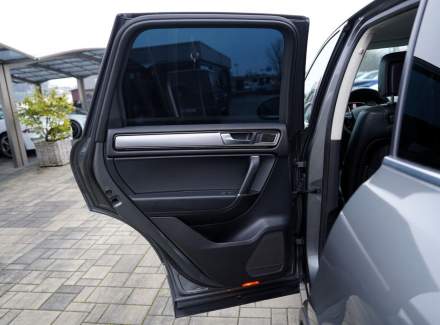 Volkswagen - Touareg