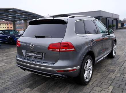 Volkswagen - Touareg