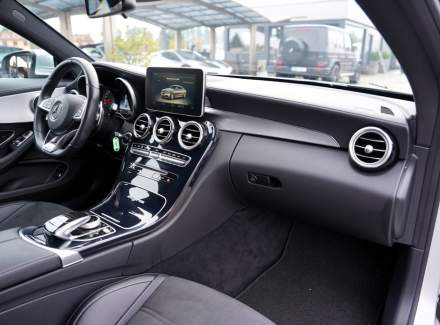 Mercedes-Benz - C-class