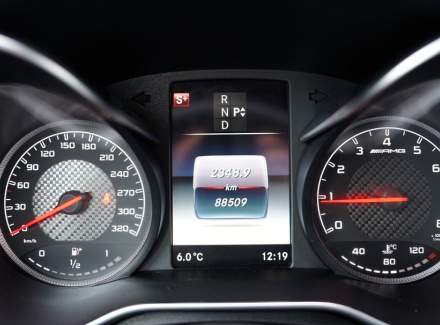 Mercedes-Benz - C-class