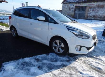 Kia - Carens