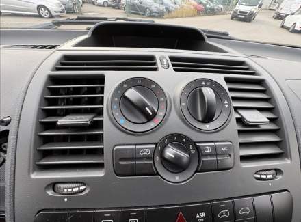 Mercedes-Benz - Vito
