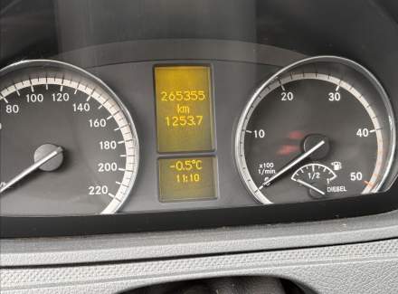 Mercedes-Benz - Vito