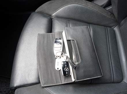 Mercedes-Benz - E-class