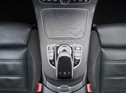 Mercedes-Benz - E-class