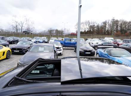 Mercedes-Benz - E-class