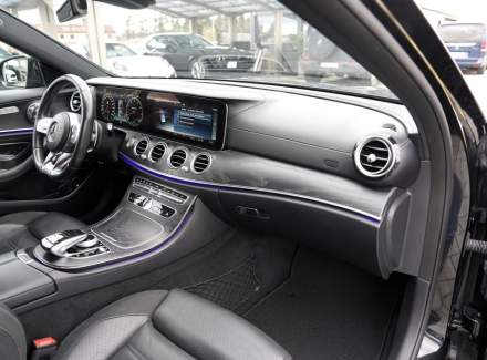 Mercedes-Benz - E-class