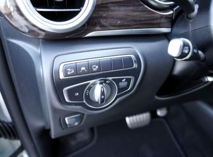 Mercedes-Benz - V-class